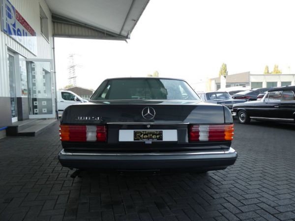 Mercedes-Benz 300 SE 1989 42017