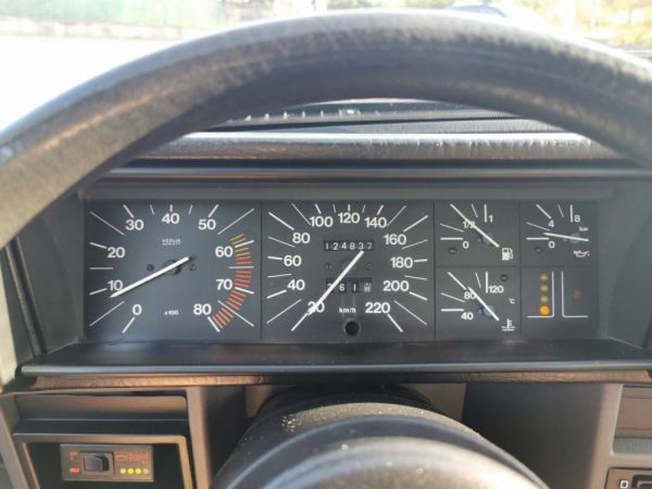 Alfa Romeo 75 1.8 1987 1836