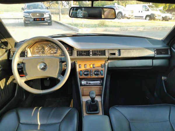 Mercedes-Benz 230 CE 1989 1849