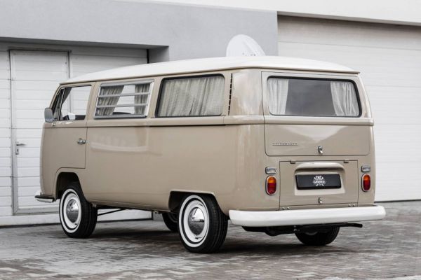 Volkswagen T2a Westfalia 1968 65857