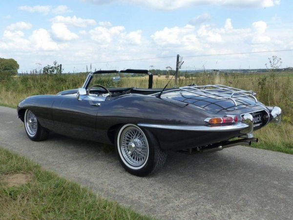 Jaguar E-Type 4.2 1967 49890