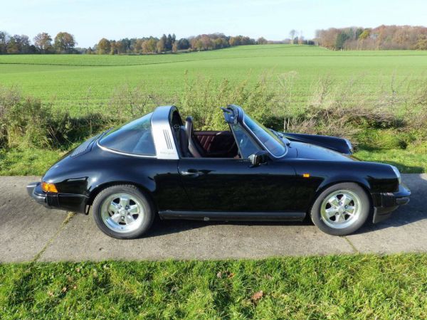 Porsche 911 Carrera 3.2 1985 50070