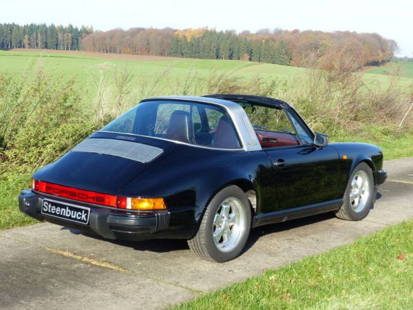 Porsche 911 Carrera 3.2 1985 50073