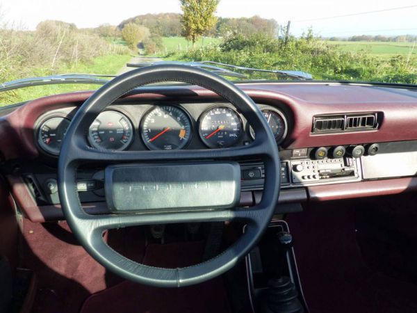 Porsche 911 Carrera 3.2 1985 50075