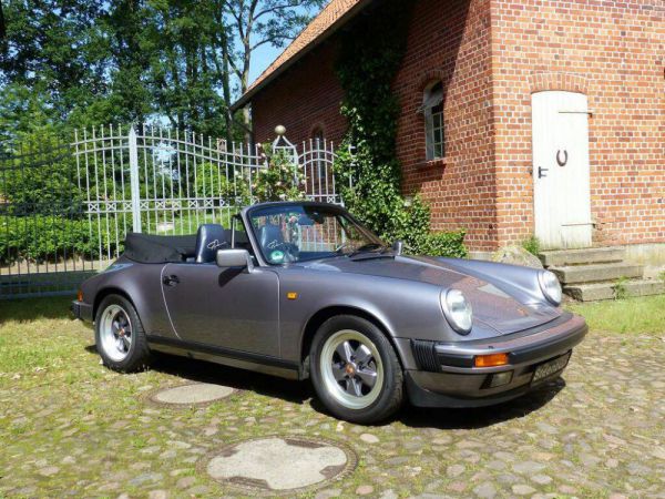 Porsche 911 Carrera 3.2 "#250.000 911" 1988