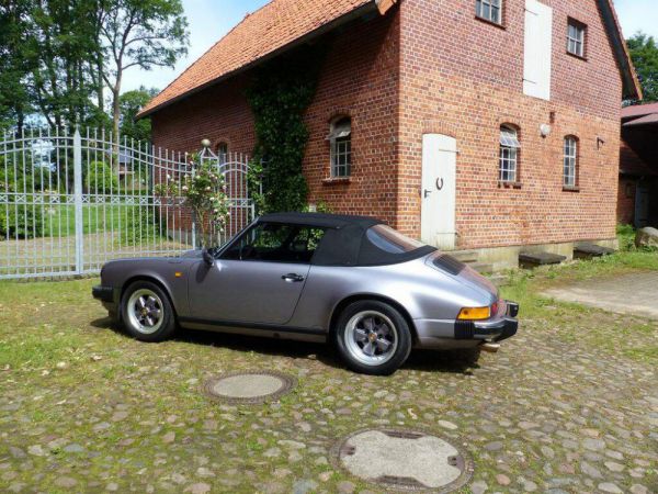 Porsche 911 Carrera 3.2 "#250.000 911" 1988 50078