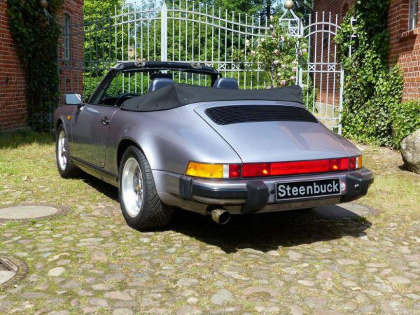 Porsche 911 Carrera 3.2 "#250.000 911" 1988 50079