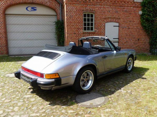 Porsche 911 Carrera 3.2 "#250.000 911" 1988 50080