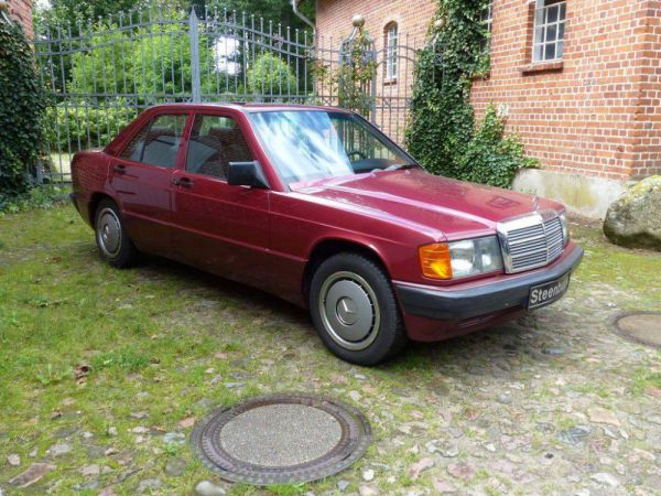 Mercedes-Benz 190 E 1.8 1990