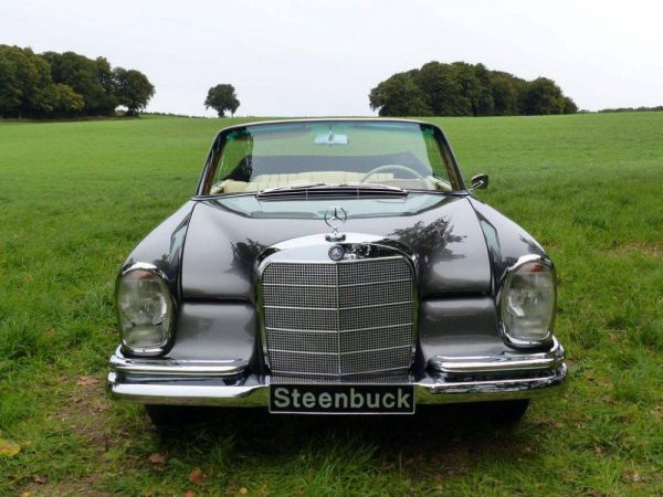 Mercedes-Benz 220 SE b 1963