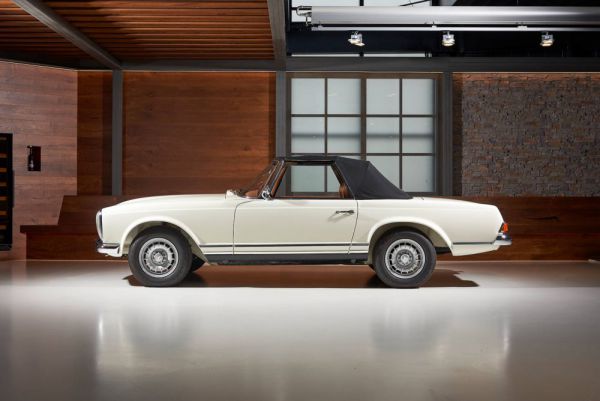 Mercedes-Benz 230 SL 1965 48986