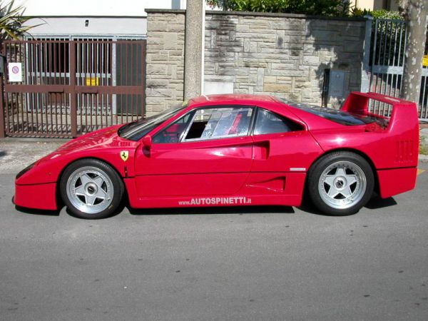 Ferrari F40 1990