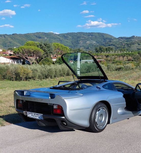 Jaguar XJ 220 1993 1986