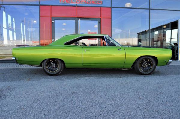 Plymouth Road Runner Hardtop Coupe 1968 13118