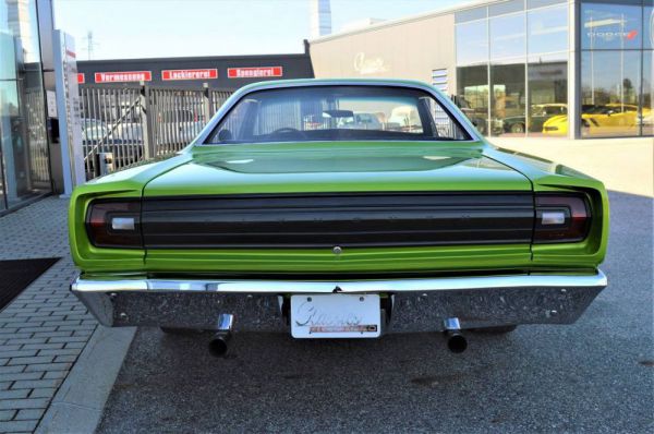 Plymouth Road Runner Hardtop Coupe 1968 13120