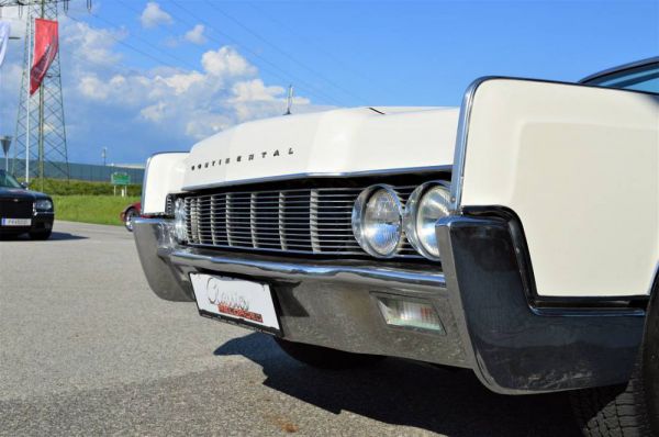 Lincoln Continental Convertible 1967 13174