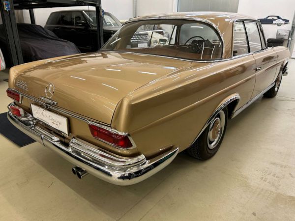 Mercedes-Benz 250 SE 1966 49288