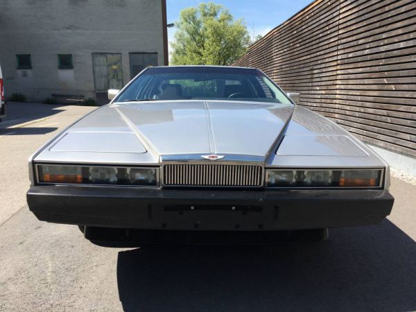 Aston Martin Lagonda 1986