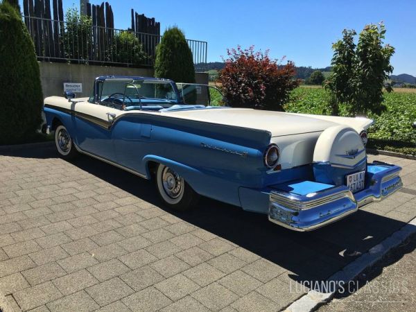 Ford Fairlane 500 Skyliner 1957 106455