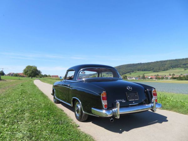 Mercedes-Benz 220 S 1958