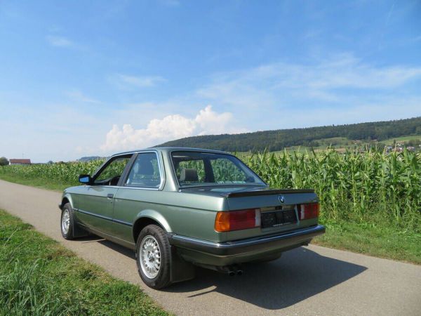 BMW 323i 1985