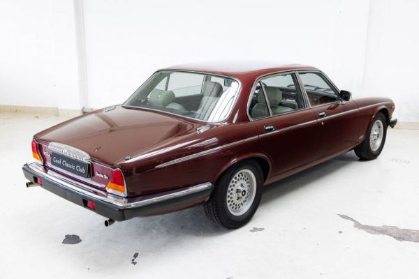 Daimler Double Six 1985 5008