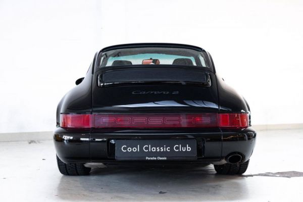 Porsche 911 Carrera 2 1991 5470