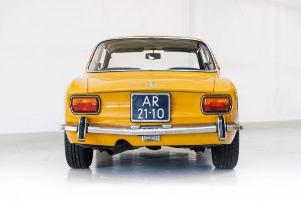 Alfa Romeo 1750 GT Veloce 1971 13606