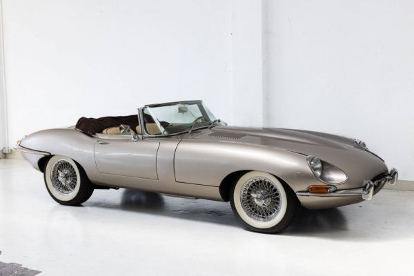 Jaguar E-Type 1968 61798