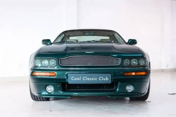 Aston Martin V8 Coupé 1999