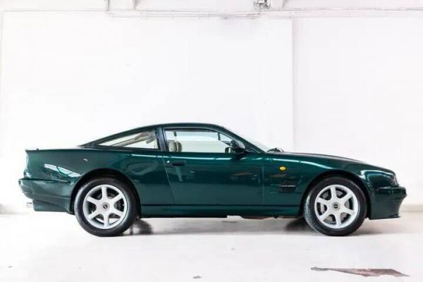 Aston Martin V8 Coupé 1999 70099