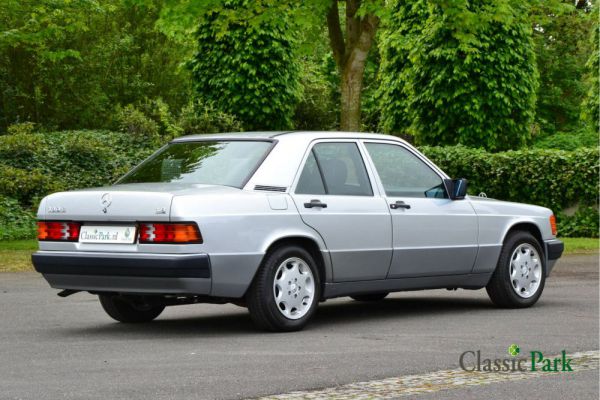 Mercedes-Benz 190 E 1992 12526