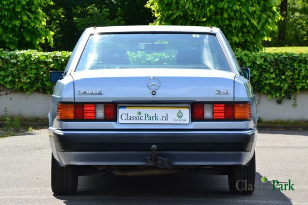 Mercedes-Benz 190 E 2.0 1993 12539