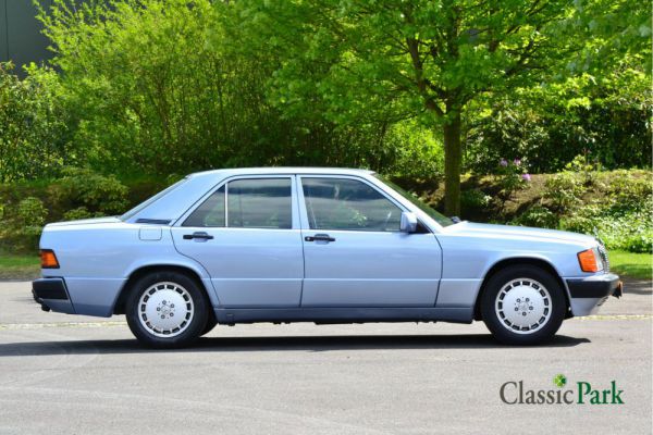 Mercedes-Benz 190 E 2.0 1993 12541