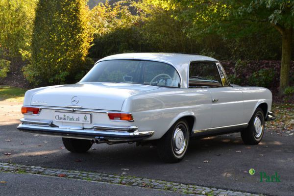 Mercedes-Benz 280 SE 1973 12554