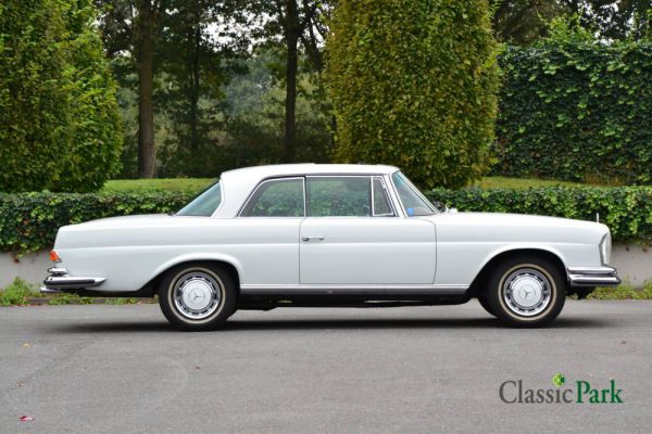 Mercedes-Benz 280 SE 1973 12555