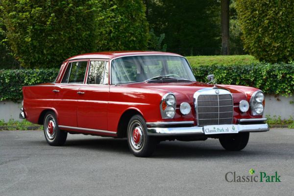 Mercedes-Benz 220 SE b 1962 12570