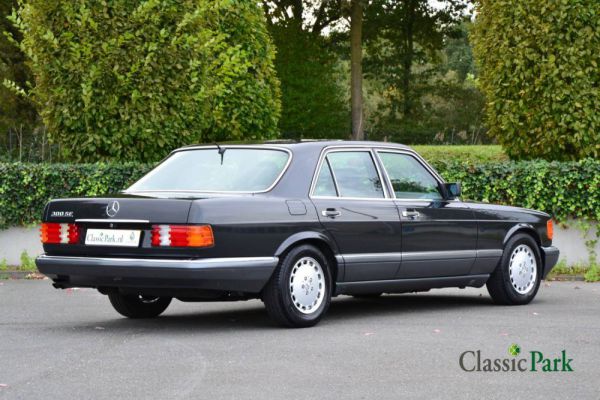 Mercedes-Benz 300 SE 1989 12610