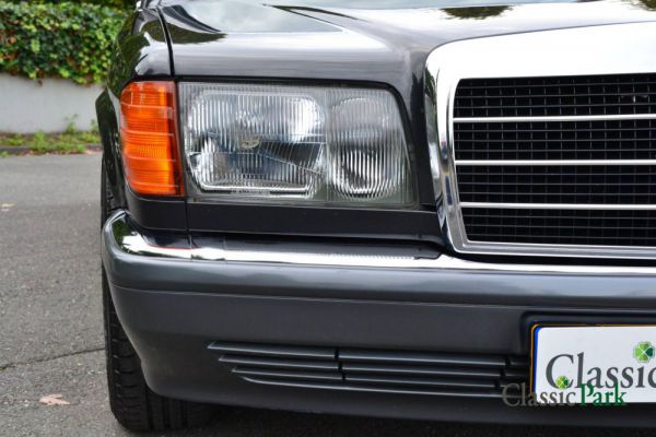 Mercedes-Benz 300 SE 1989 12621