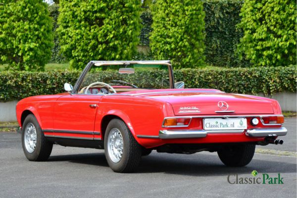 Mercedes-Benz 230 SL 1966 12650