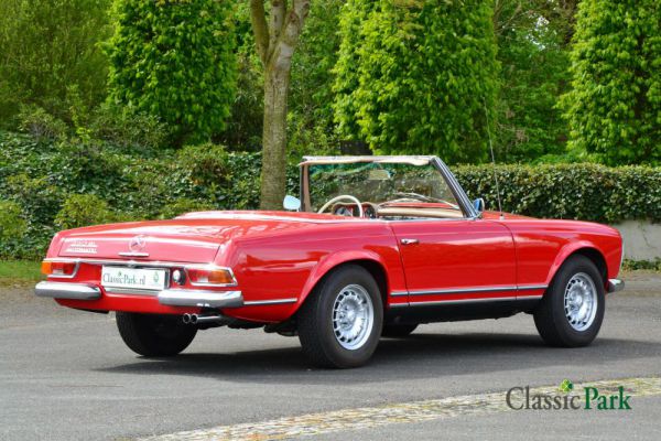 Mercedes-Benz 230 SL 1966 12651