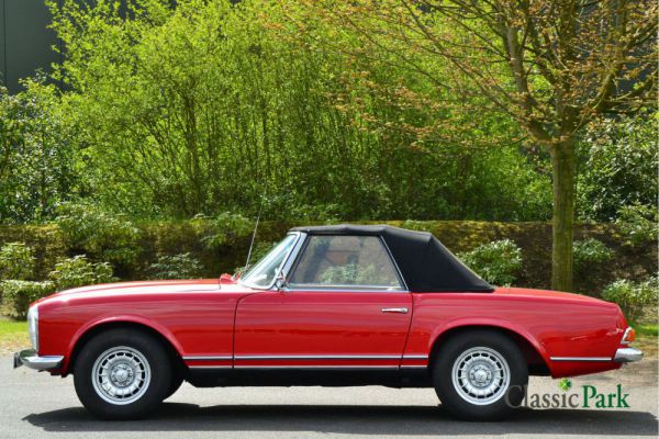 Mercedes-Benz 230 SL 1966 12653