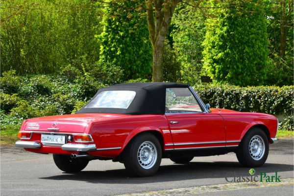 Mercedes-Benz 230 SL 1966 12655