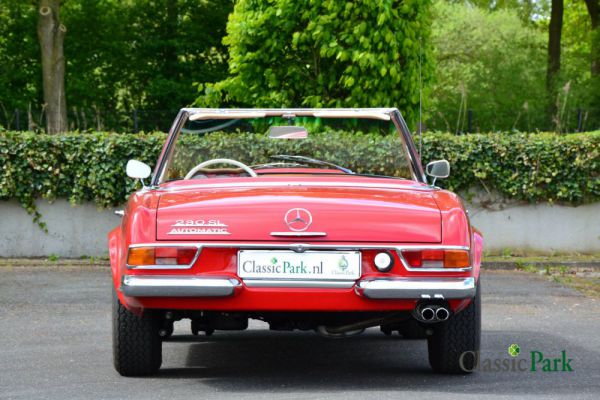 Mercedes-Benz 230 SL 1966 12663