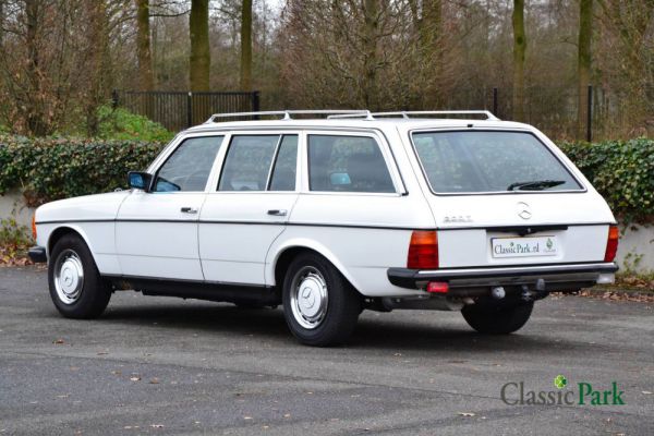 Mercedes-Benz 200 T 1984 69464