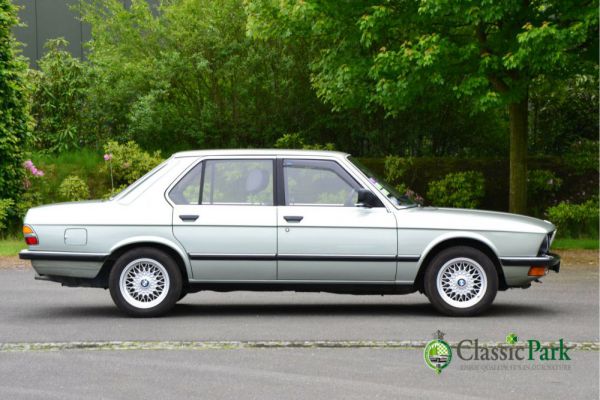 BMW 525i 1983 73393