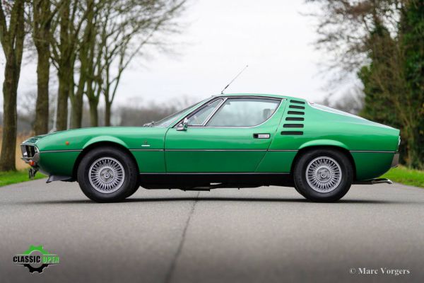 Alfa Romeo Montreal 1974 12022