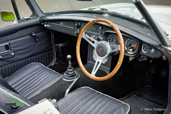 MG MGB 1970 12165