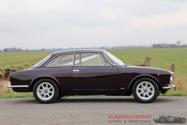 Alfa Romeo Giulia GT 1300 Junior 1972 9037