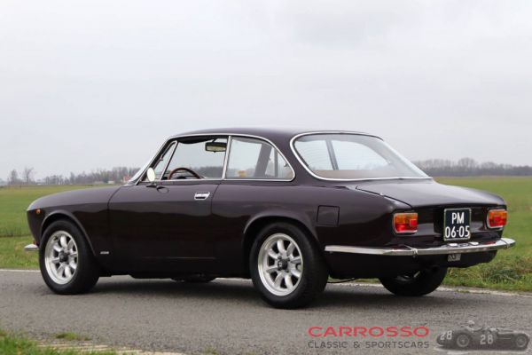 Alfa Romeo Giulia GT 1300 Junior 1972 9039